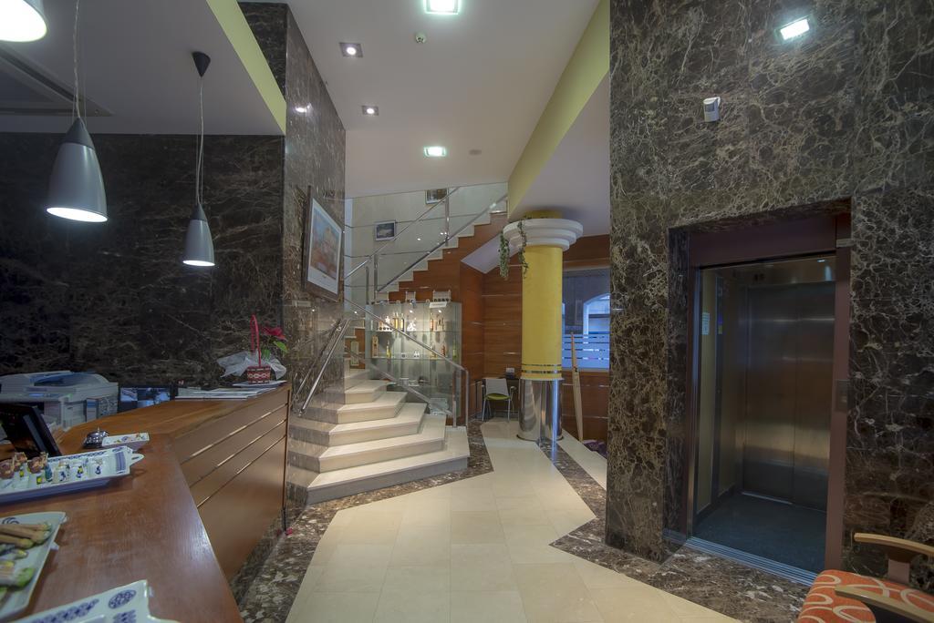 Aparthotel Arenteiro Carballino Exterior foto